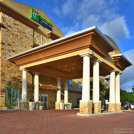 Holiday Inn Express & Suites Fredericksburg By Ihg Eksteriør billede