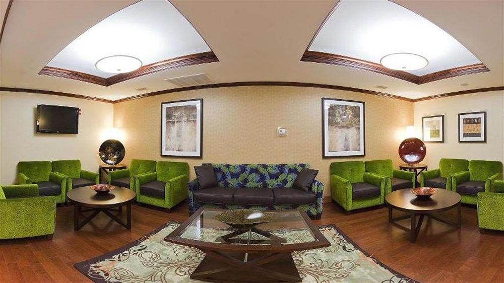 Holiday Inn Express & Suites Fredericksburg By Ihg Eksteriør billede