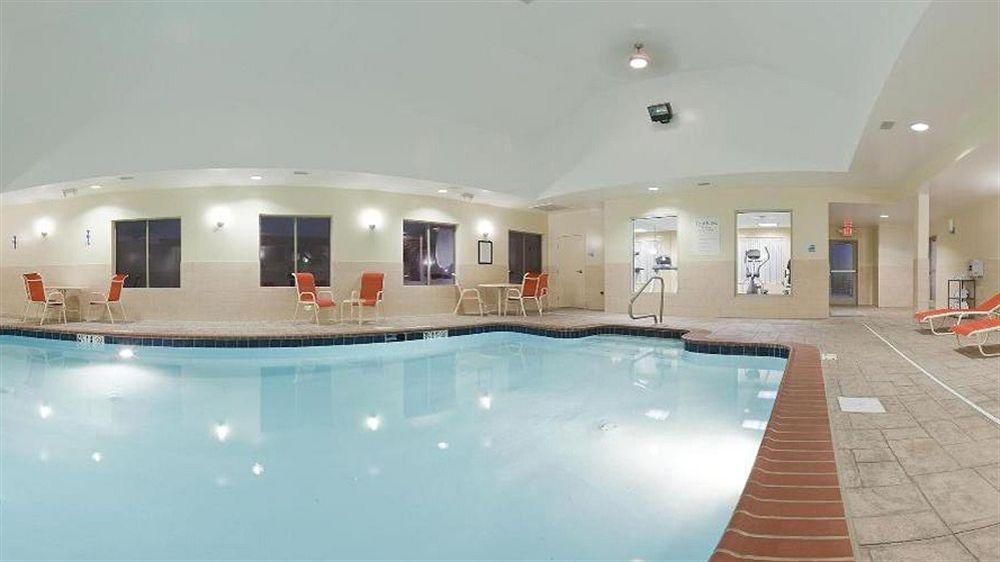 Holiday Inn Express & Suites Fredericksburg By Ihg Eksteriør billede