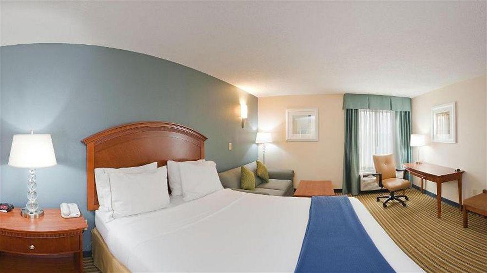 Holiday Inn Express & Suites Fredericksburg By Ihg Eksteriør billede