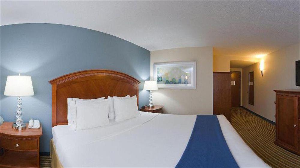 Holiday Inn Express & Suites Fredericksburg By Ihg Eksteriør billede