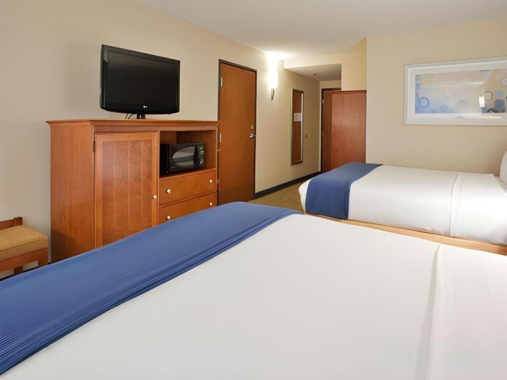 Holiday Inn Express & Suites Fredericksburg By Ihg Eksteriør billede