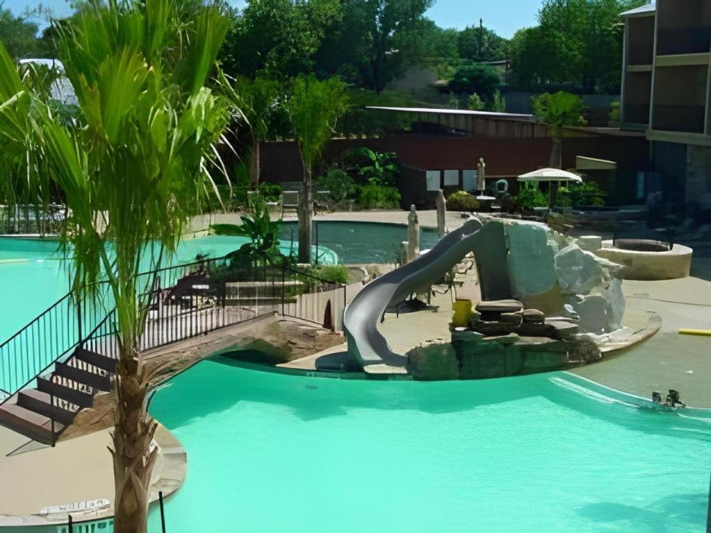 Holiday Inn Express & Suites Fredericksburg By Ihg Eksteriør billede