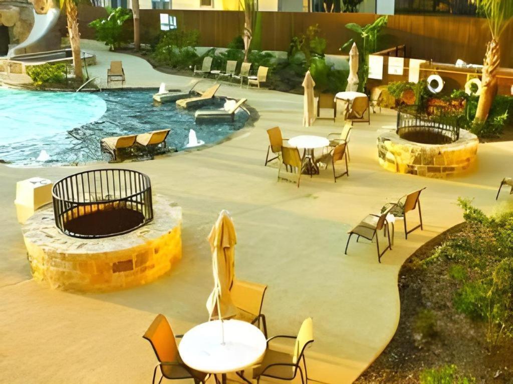 Holiday Inn Express & Suites Fredericksburg By Ihg Eksteriør billede